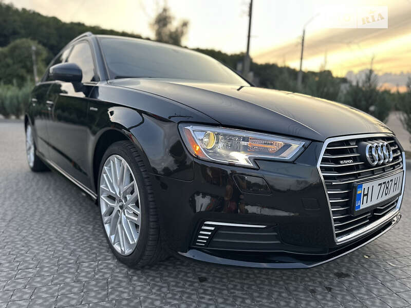 Хэтчбек Audi A3 2017 в Полтаве