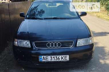 Хэтчбек Audi A3 1998 в Покрове