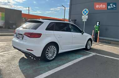 Хэтчбек Audi A3 2016 в 