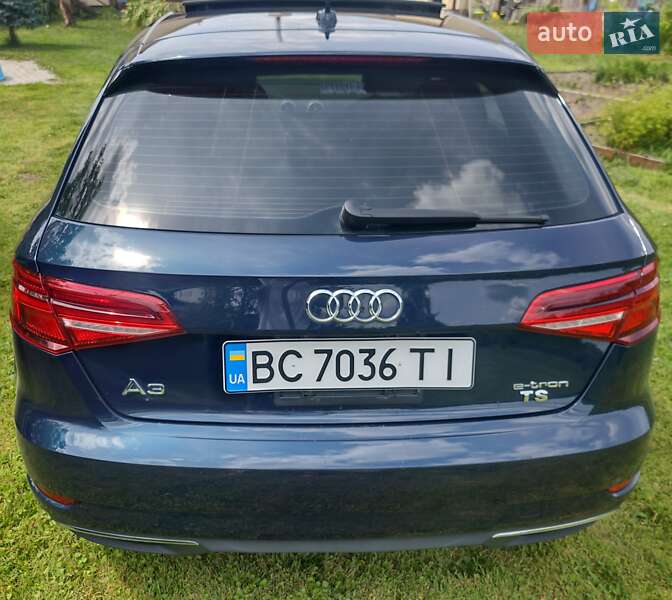 Хэтчбек Audi A3 2017 в Львове