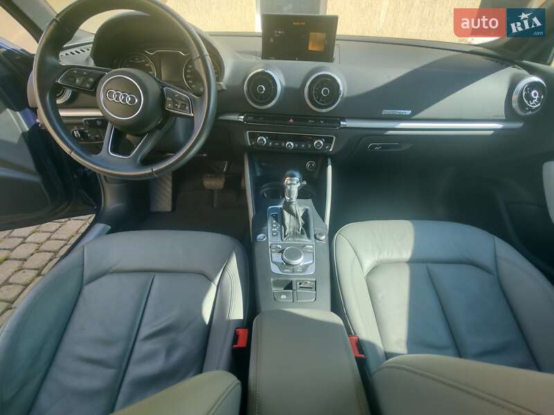 Хэтчбек Audi A3 2017 в Львове