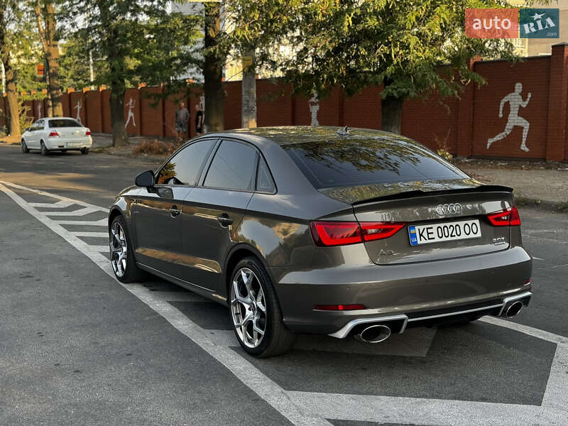 Седан Audi A3 2015 в Дніпрі