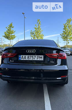 Седан Audi A3 2015 в Киеве