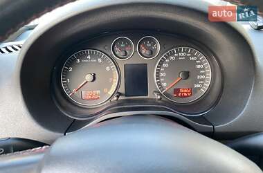 Хэтчбек Audi A3 2005 в 