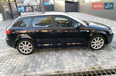 Хэтчбек Audi A3 2005 в 