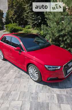 Хетчбек Audi A3 2016 в Хмельницькому