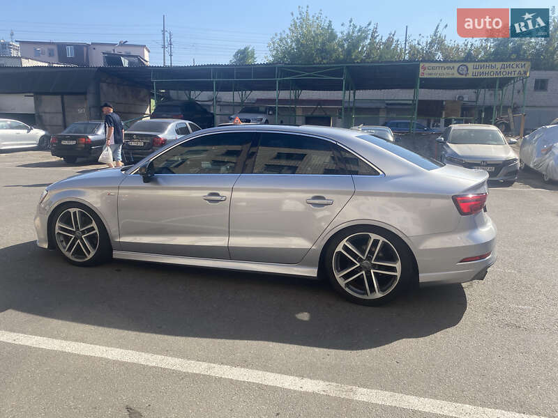 Седан Audi A3 2017 в Києві