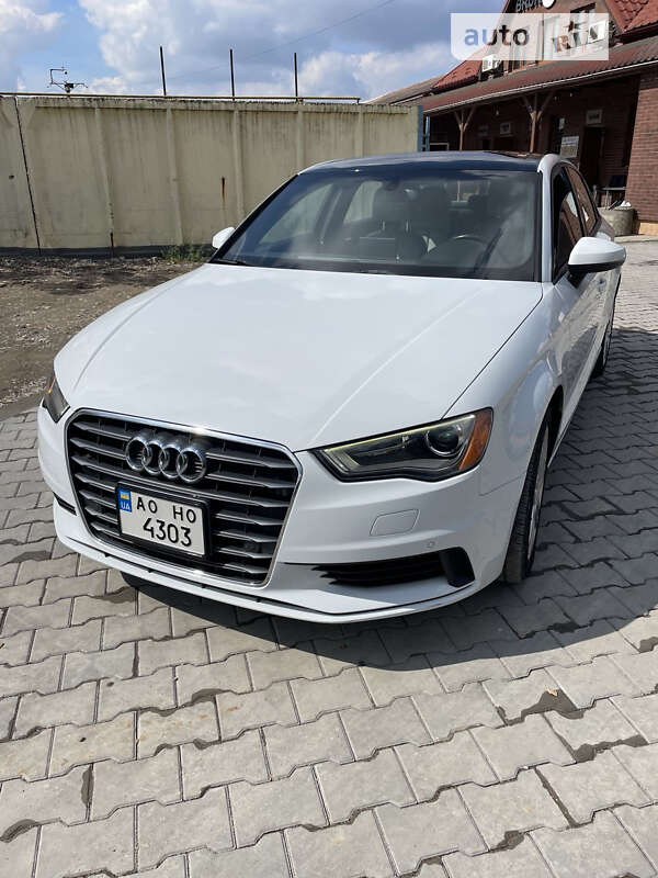 Седан Audi A3 2014 в Виноградове