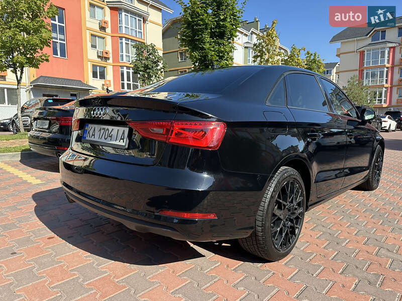 Седан Audi A3 2014 в Киеве