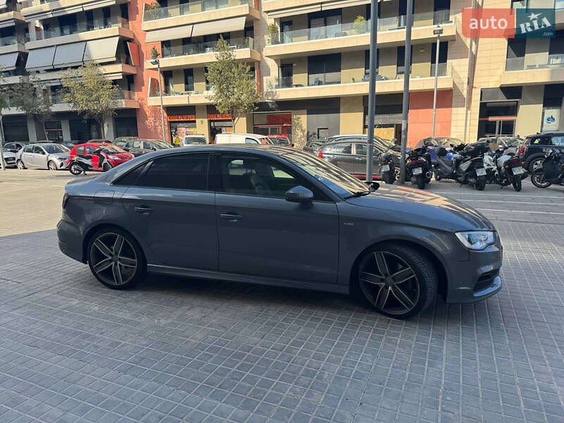 Седан Audi A3 2015 в Киеве