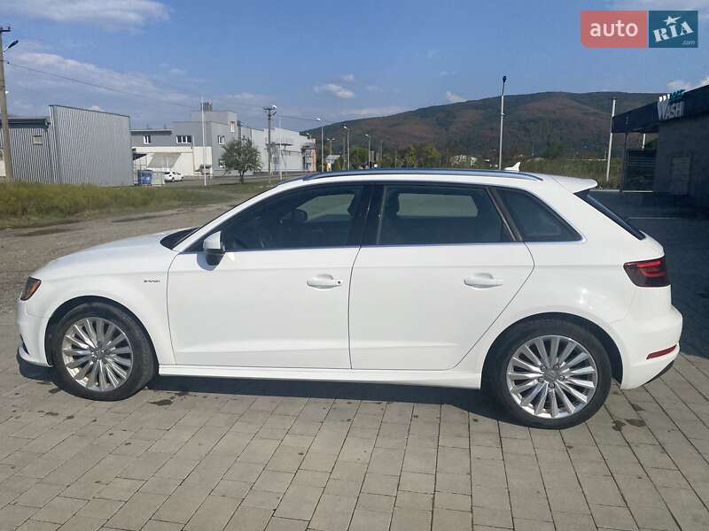 Хэтчбек Audi A3 2015 в Мукачево