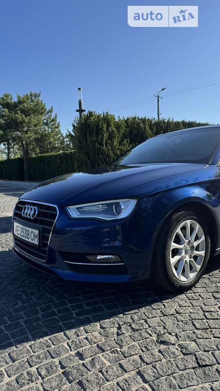 Хетчбек Audi A3 2015 в Дніпрі