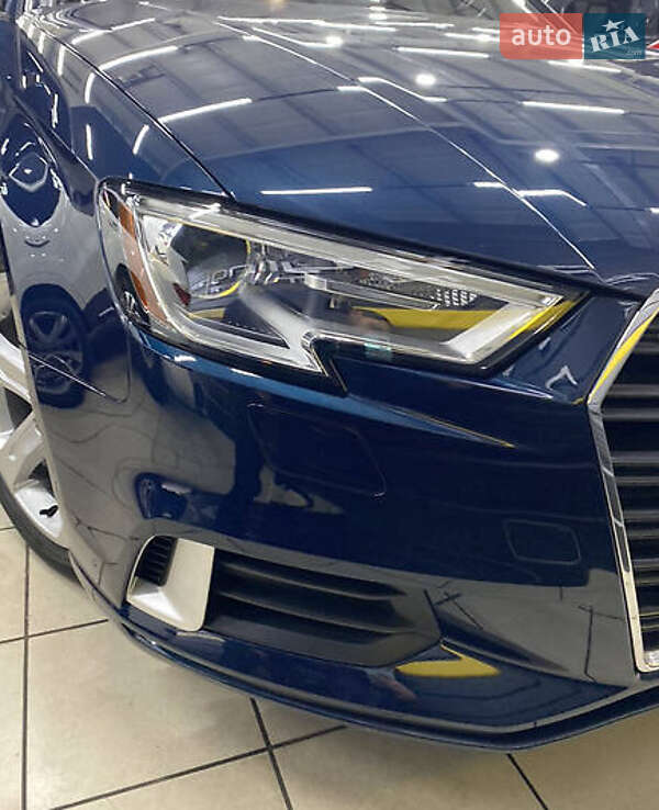 Седан Audi A3 2018 в Львове