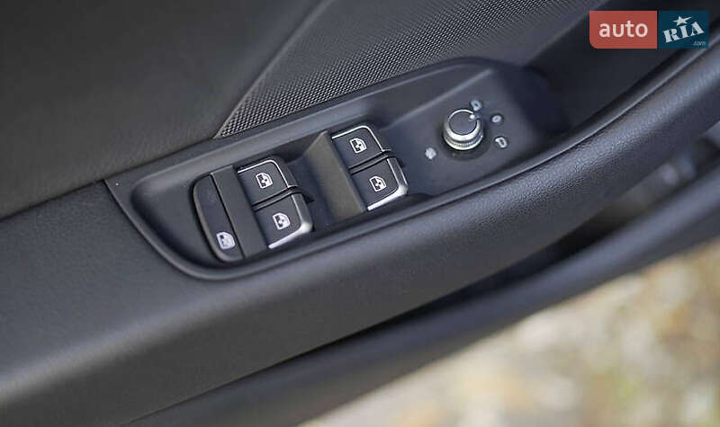 Седан Audi A3 2018 в Львове