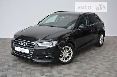 Хэтчбек Audi A3 2016 в Киеве