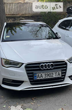 Хэтчбек Audi A3 2015 в Киеве