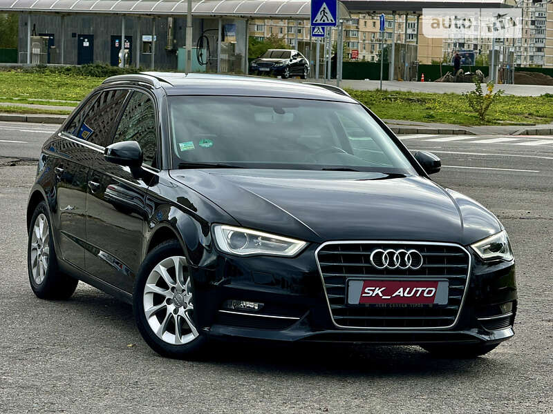 Хэтчбек Audi A3 2016 в Киеве