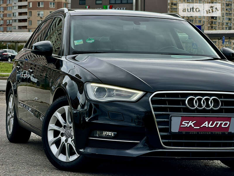 Хэтчбек Audi A3 2016 в Киеве
