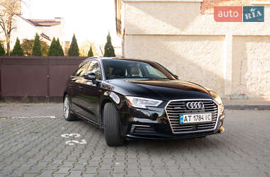 Хэтчбек Audi A3 2017 в 