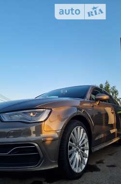 Хетчбек Audi A3 2015 в Житомирі