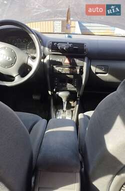 Хэтчбек Audi A3 1999 в 