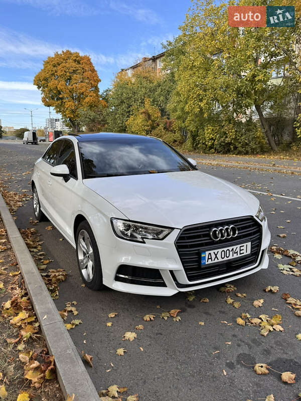 Седан Audi A3 2018 в 