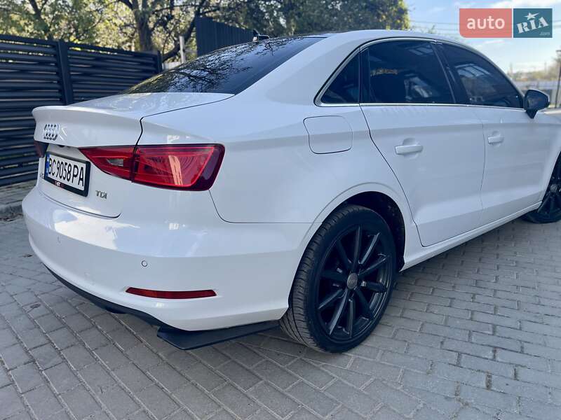 Седан Audi A3 2014 в Львове