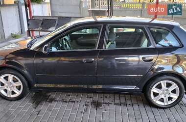 Хэтчбек Audi A3 2010 в 