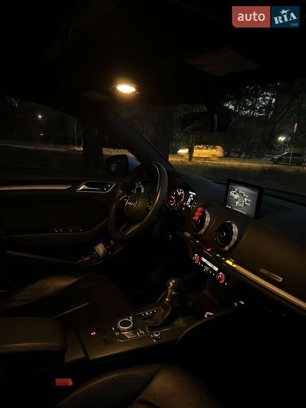 Седан Audi A3 2017 в Днепре