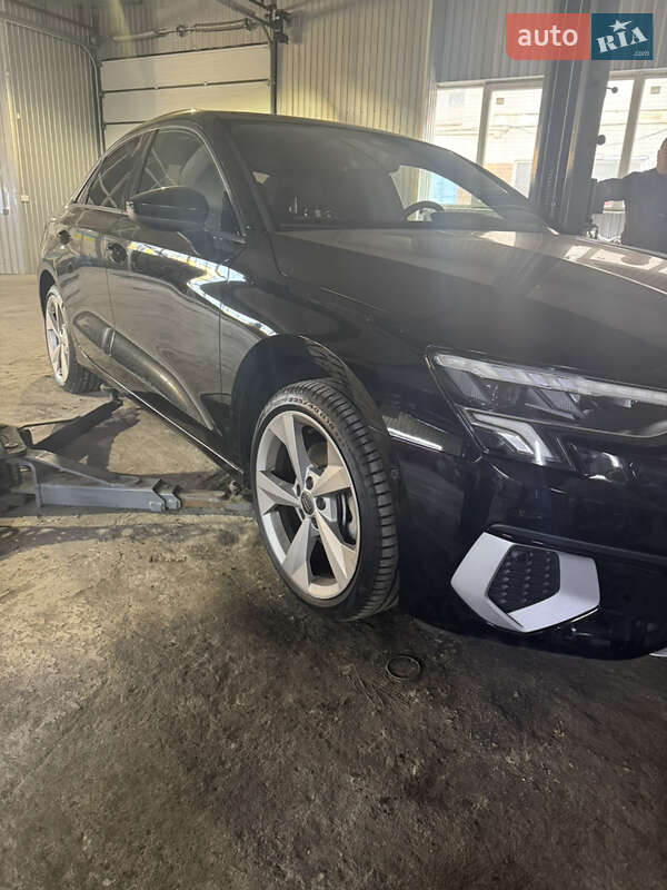 Седан Audi A3 2021 в Киеве