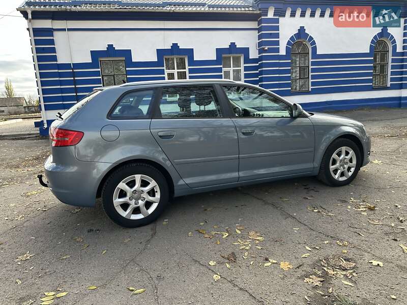 Хэтчбек Audi A3 2009 в Лебедине