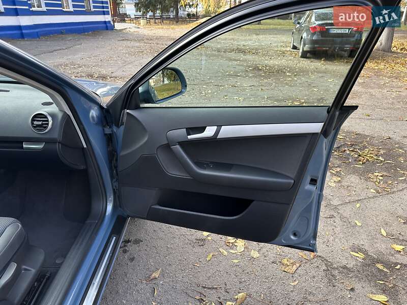 Хэтчбек Audi A3 2009 в Лебедине