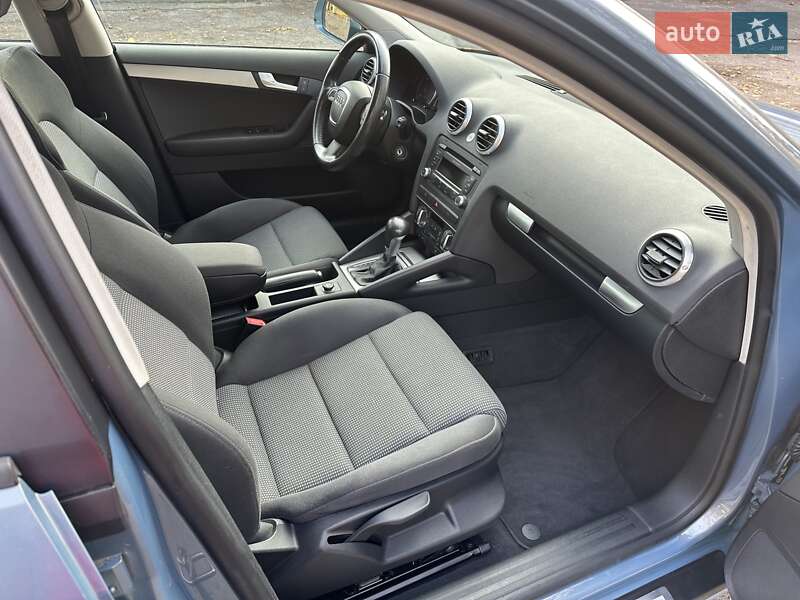 Хэтчбек Audi A3 2009 в Лебедине