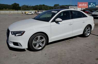 Седан Audi A3 2018 в Черновцах