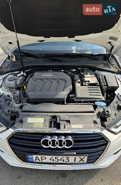Седан Audi A3 2018 в 
