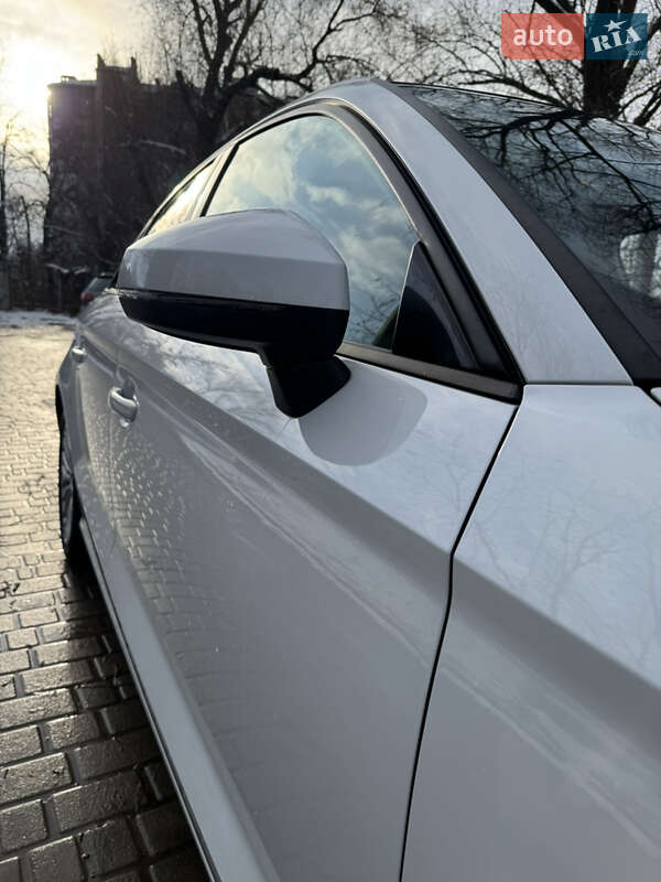 Седан Audi A3 2016 в Івано-Франківську