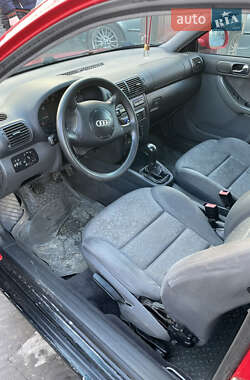 Хэтчбек Audi A3 1997 в 