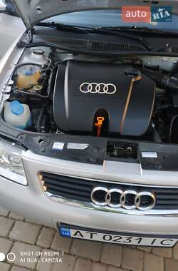 Хэтчбек Audi A3 2002 в 
