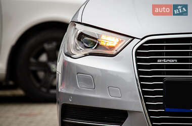 Хэтчбек Audi A3 2015 в 