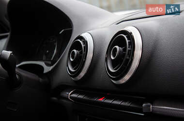 Хэтчбек Audi A3 2015 в 