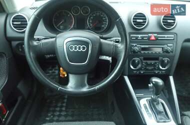 Хэтчбек Audi A3 2006 в 