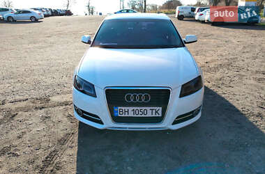 Хэтчбек Audi A3 2012 в 