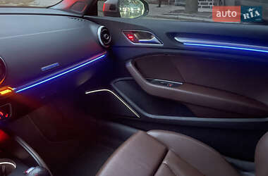 Кабриолет Audi A3 2015 в 