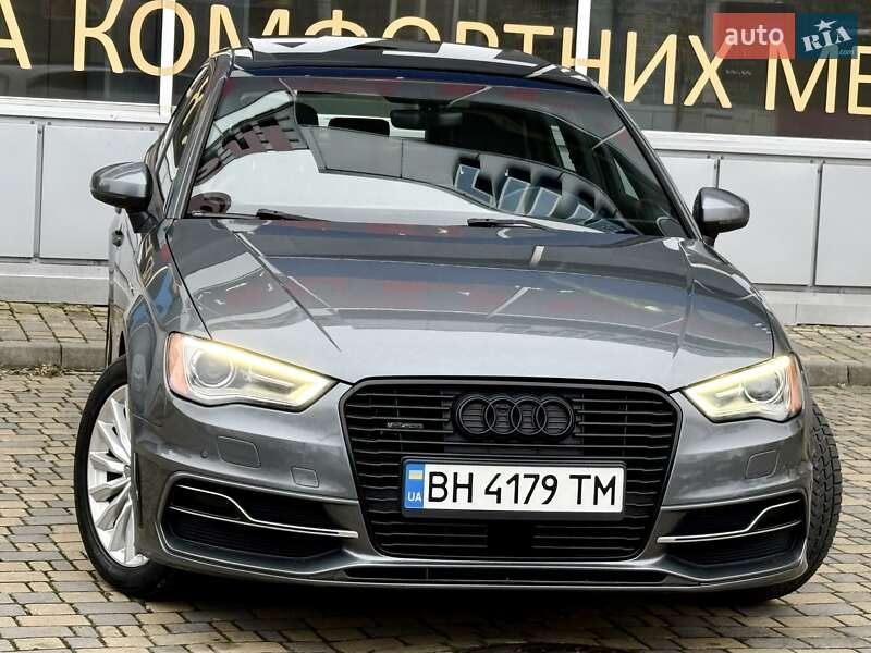 Хэтчбек Audi A3 2016 в Одессе