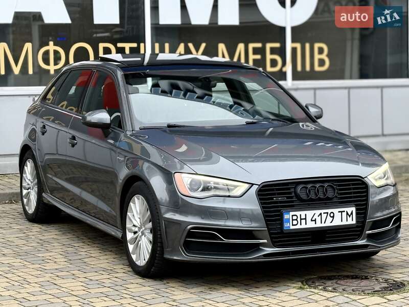 Хэтчбек Audi A3 2016 в Одессе