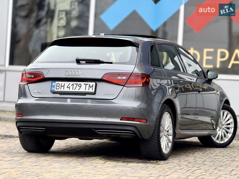 Хэтчбек Audi A3 2016 в Одессе