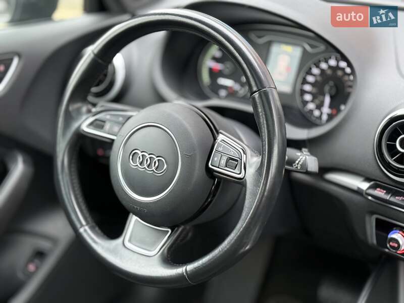Хэтчбек Audi A3 2016 в Одессе