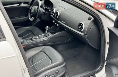 Хэтчбек Audi A3 2015 в 