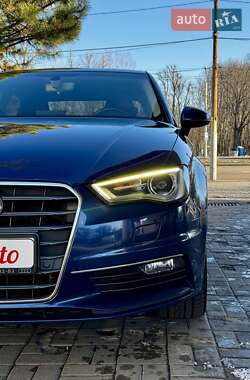 Седан Audi A3 2015 в Дніпрі