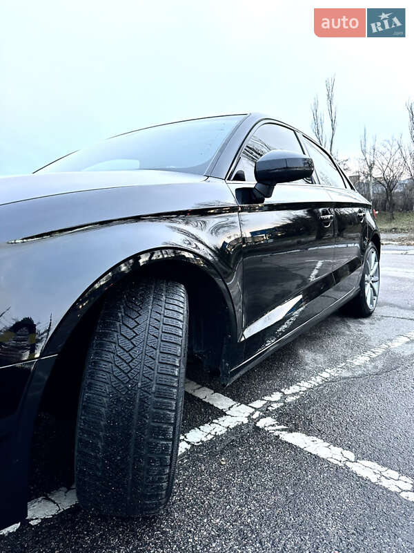Седан Audi A3 2015 в Киеве